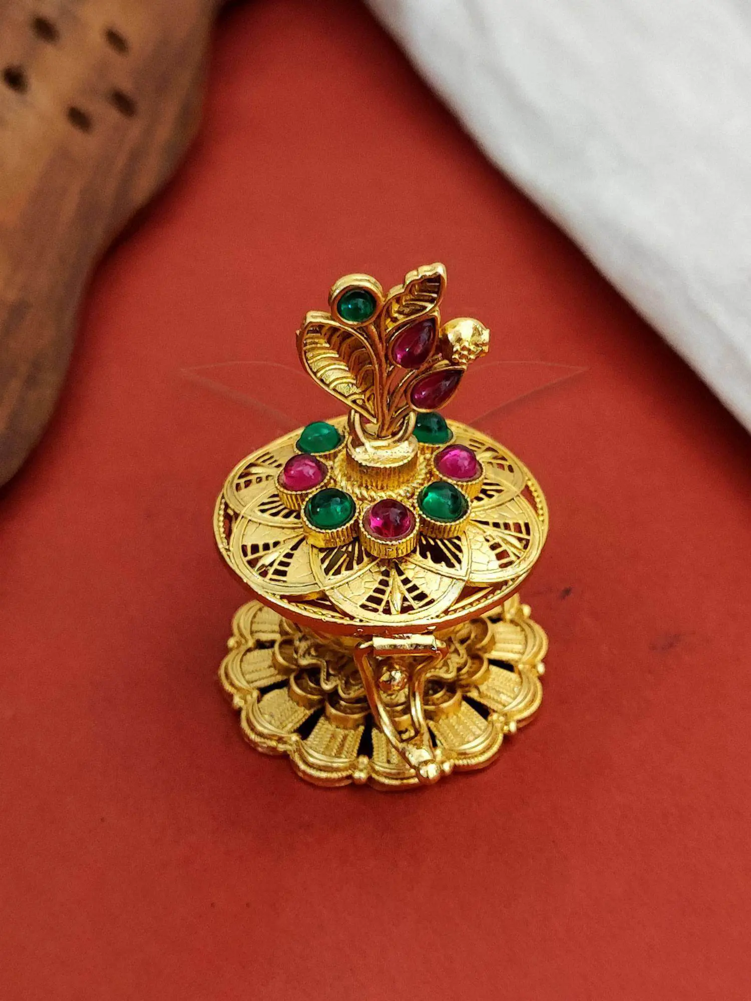 AntiqueSindurbox-Pumiroots-PRSB-25-106 floral gifting box, antique gold sindoor box