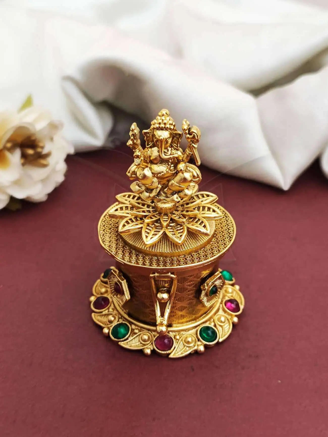 AntiqueSindurbox-Pumiroots-PRSB-25-136 sindoor box for occasions, gold Ganesha temple