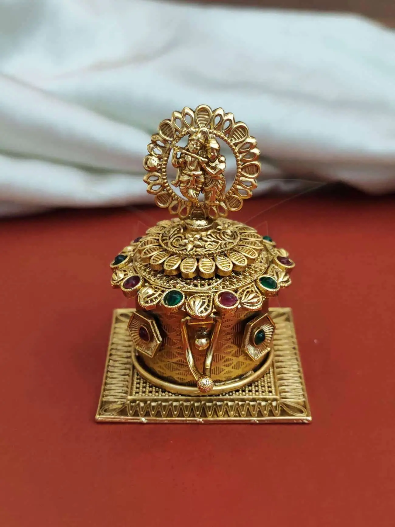 AntiqueSindurbox-Pumiroots-PRSB-25-152 Radha Krishna kumkum box, gold temple style with idol